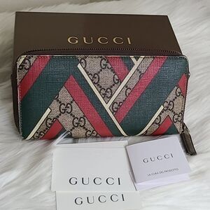 💯Authentic Gucci Round Zip Long Wallet GG Chevron Beige Green Red🍀